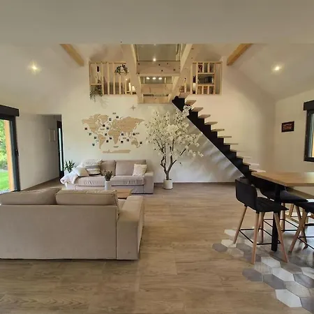 Maison Au Pied Du Puy-de-dome Ceyssat