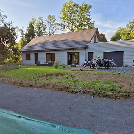 Maison Au Pied Du Puy-de-dome Holiday home Ceyssat